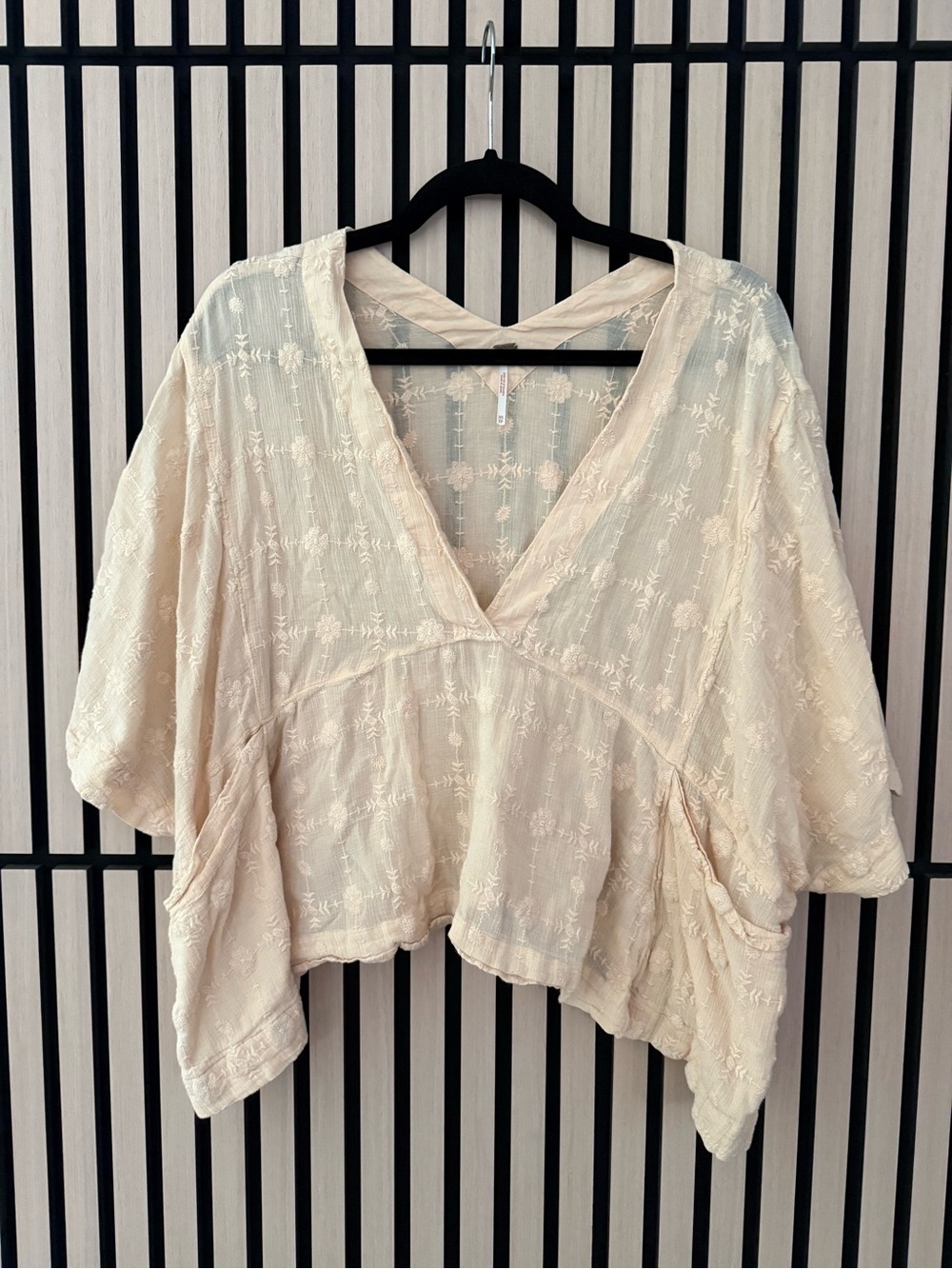 Free people Women's Cream Embroidered V-Neck Boho Top